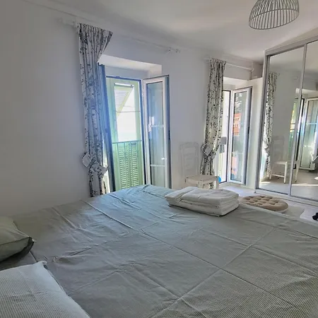 Au Nid D'azur, Vue Daire Menton