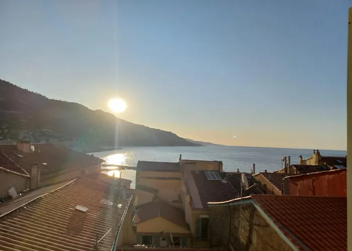 Au Nid D'azur, Vue Menton